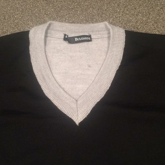 Sweater - Picture 2 of 4